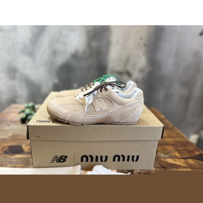 Miu Miu Casual Shoes
